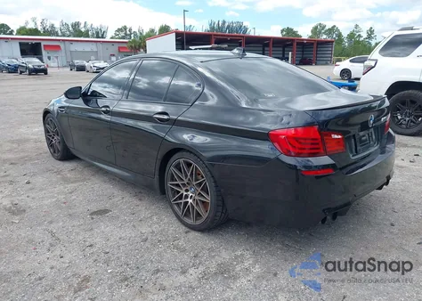 2013 BMW M5 z USA, uszkodzony, nr VIN WBSFV9C51DC773385